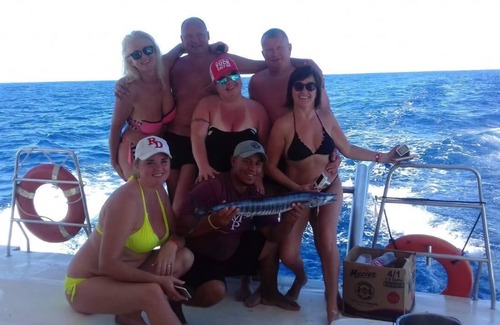 Los Cerros Boat Rental | Party boat catamaran