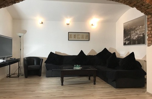 Vrsovice Apartment | Party bunker apartment