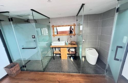 Lijiang House | Party House