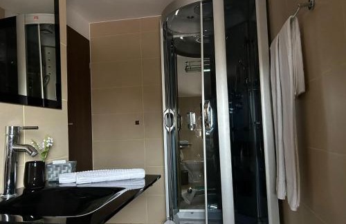 Tunari House | Party House