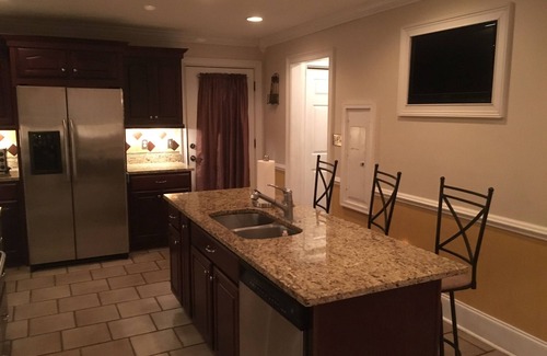 Athens House | Party/Relax in Athens Big sound & Big TVs,Volleyball, horse shoes, got it all.