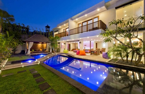 Dewi Sri Villa | ⚡ Party Villa ⚡ True Colors up to 26 sleeps, 6 BR