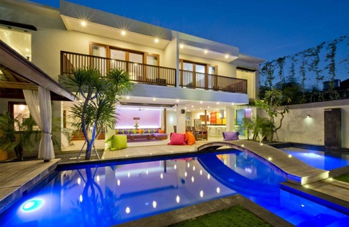 Dewi Sri Villa | ⚡ Party Villa ⚡ True Colors up to 26 sleeps, 6 BR