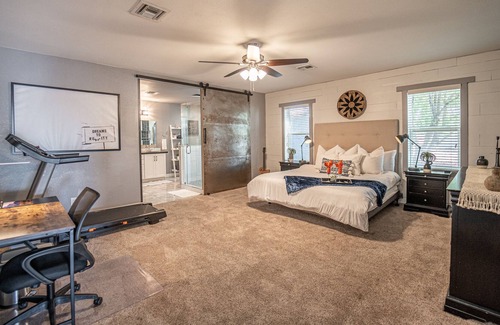 North Center Revitalization Association House | Pasadena Mesa 4 Bedroom Home by Redawning