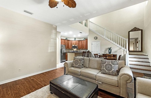 Biggar Apartment | Paseo 4107
