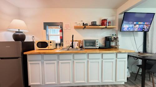 Central Oklahoma City House | Paseo Nook Studio Private Entry & Parking #34b