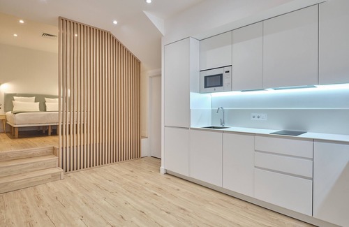 Villaverde Apartment | Paseo Suites Hotel