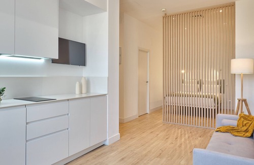 Villaverde Apartment | Paseo Suites Hotel