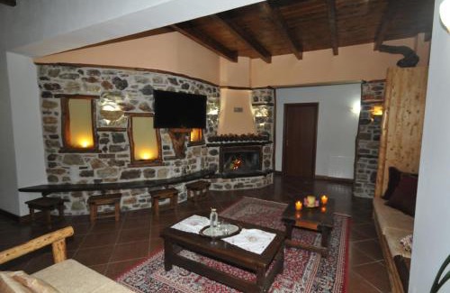 Karpenisi House | Pasithei