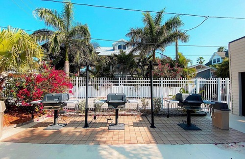 Pass-a-Grille Apartment | Pass-a-grille; Camelot-By-The-Sea Timeshare Week 1; Jan 6th to 13th, 2024