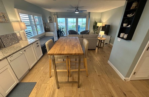 Pass-a-Grille Condo | Pass A Grille Gulf Way St Pete Beach 1/1