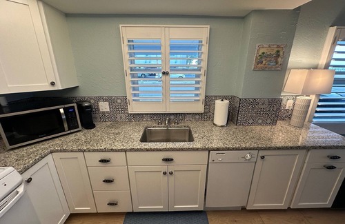 Pass-a-Grille Condo | Pass A Grille Gulf Way St Pete Beach 1/1