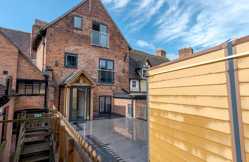 Shrewsbury Apartment | Pass the Keys | 5B One bedrom Central Modern Apartment