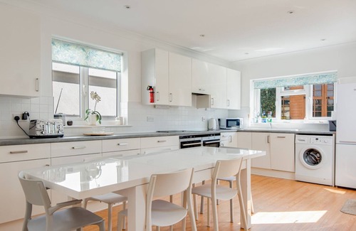 Swalecliffe House | Pass the Keys | A Spacious Seaside house in Hampton, Herne Bay