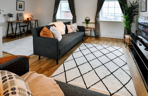 St. Thomas Apartment | Pass the Keys | Bays Reach - Stylish 2 bed apartment with parking