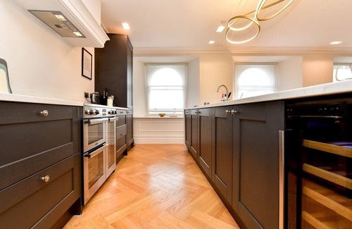 Butetown Apartment | Pass the Keys | Beautiful 2 Bed Apartment with Parking in the Bay