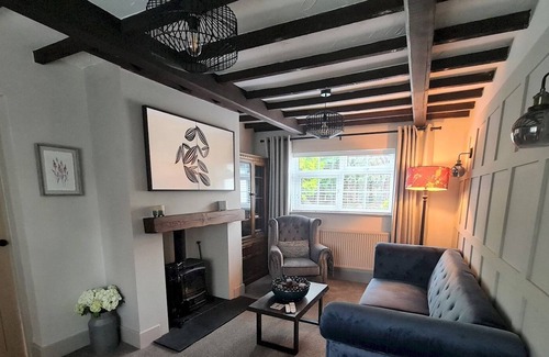 Mickle Trafford House | Pass the Keys | Beautiful 2 bed cottage - 10 mins from Chester!