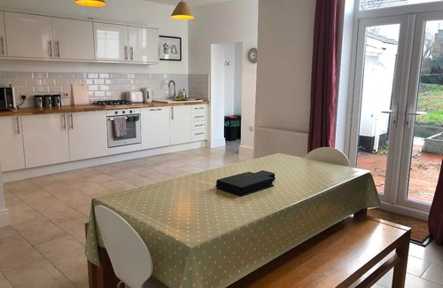 Mumbles House | Pass the Keys | Beautifully Renovated Mumbles Home with Parking