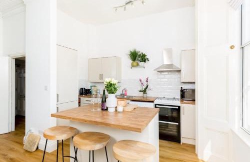 Leamington Spa Apartment | Pass the Keys Central Leamington Spa 2 Bed Flat with Parking