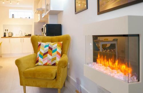 Aberaeron Apartment | Pass the Keys Central Aberaeron- Cosy 2 bed flat Sleeping 4