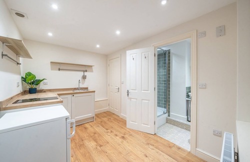 Oxford House | Pass the Keys | Charming 4BR Victorian Townhouse - Central Oxford