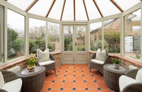 Ware House | Pass the Keys | Charming 4 Bed Cottage in Herts Countryside