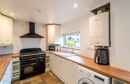 Cassington House | Pass the Keys | Cosy 2 Bed Terrace | Peaceful Village location