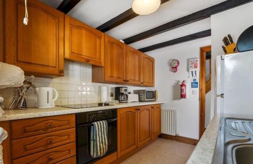 Bontnewydd House | Pass the Keys Cosy 3 Bedroom Barn Conversion with pool