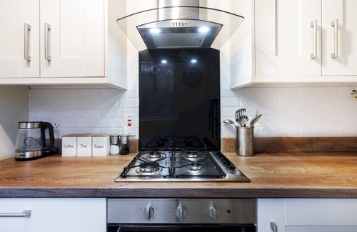 Belfast House | Pass the Keys | Cosy 3BR Victorian Terrace | Historic East Belfast