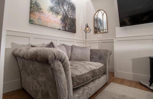Aubourn House | Pass the Keys Cosy Countryside Hideout