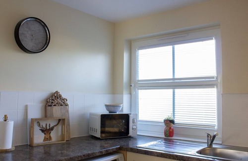 Carmarthen House | Pass the Keys | Cosy home close to Carmarthen