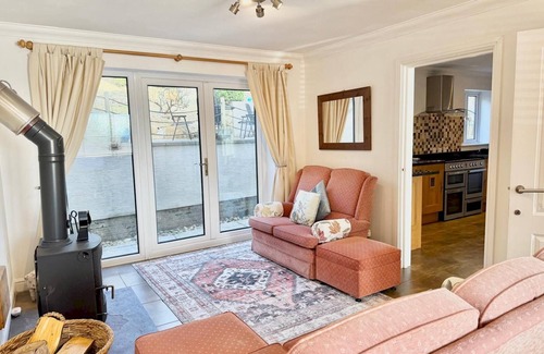 Reynoldston House | Pass the Keys | Countryside Retreat in Reynoldston Gower,Sleeps 10
