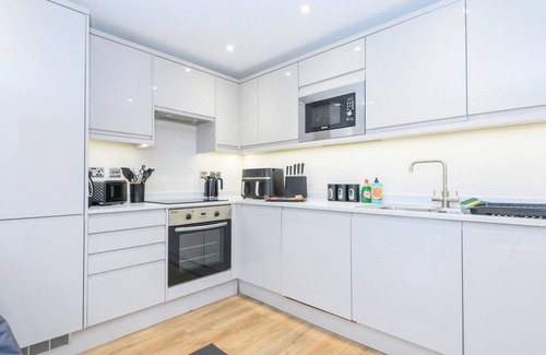 Leeds Apartment | Pass the Keys | Couples Haven in Central Leeds