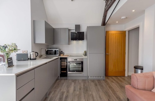 Shrewsbury Apartment | Pass the Keys | Dahlia Contemporary town centre apartment