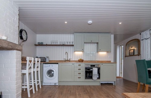 Eckington House | Pass the Keys | Elegant Home in Perfect Village