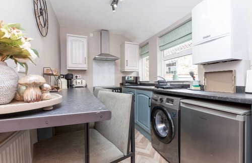 Staindrop House | Pass the Keys | Foxglove Cottage – Cosy Countryside Retreat