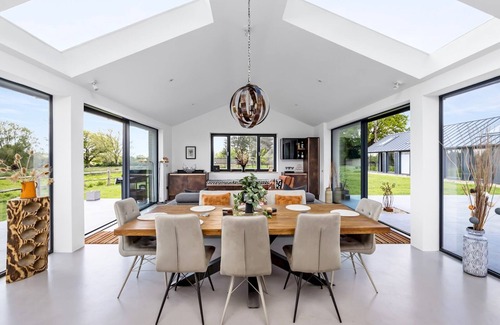 Plumpton Green House | Pass The Keys Uniquely Renovated Luxury Retreat