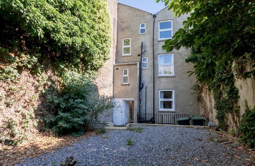 Southend-on-Sea Apartment | Pass the Keys | Studio flat in Heart of Southend