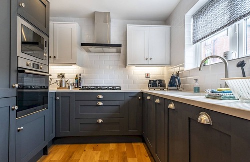 Ormeau House | Pass the Keys | Gorgeous 3BR Townhouse with Garden South Belfast