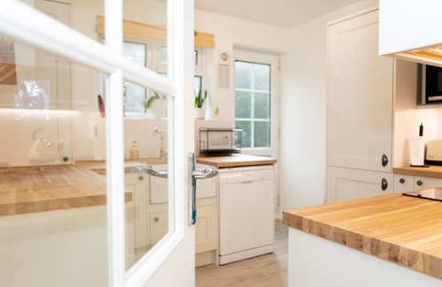East Putney Apartment | Pass the Keys | Heart of Putney Apartment