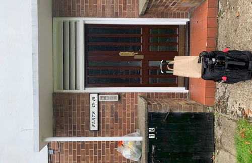 East Putney Apartment | Pass the Keys | Heart of Putney Apartment
