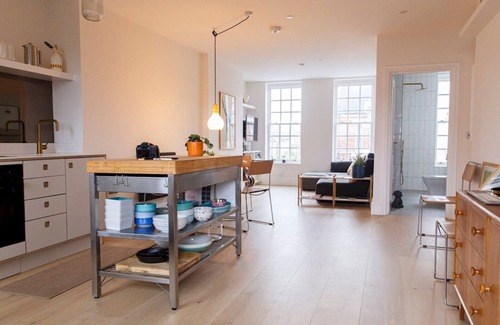 Herne Hill Apartment | Pass the Keys | Herne Hill Fire Station - 8 min to Central London