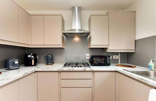 Pontprennau House | Pass the Keys | Homely 2 bed house with parking!