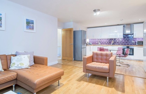 Cardiff City Centre Apartment | Pass the Keys | Incredible 2Bed Apartment with views & Free Parking