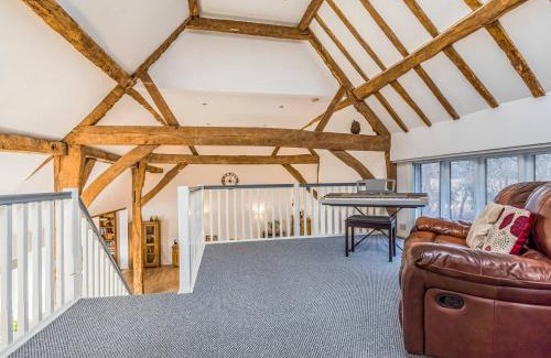 Funtington House | Pass the Keys Large Thatched Barn near Bosham