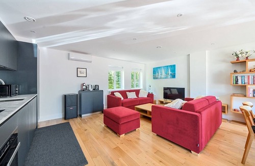 Kennington Apartment | Pass the Keys | ★ Luxury Oxford Apartment ★ Sleeps 4, Free Parking