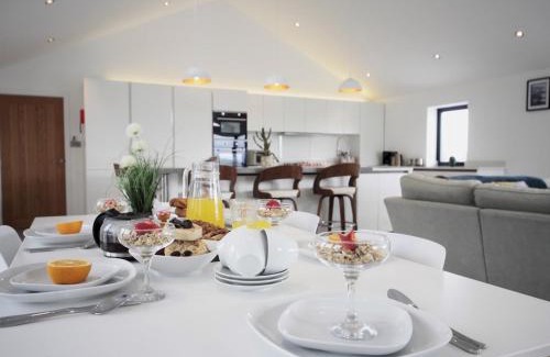 Bodorgan House | Pass the Keys Luxury Property with Stunning View