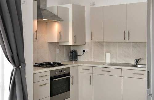 Old St Mellons Apartment | Pass the Keys | Modern 1-Bed w/Free Parking+Peaceful Cardiff Stay
