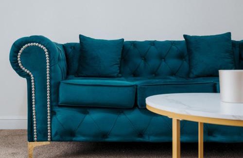 Kirkby House | Pass the Keys Modern and Cozy Kirkby Retreat Parking Sleeps 5