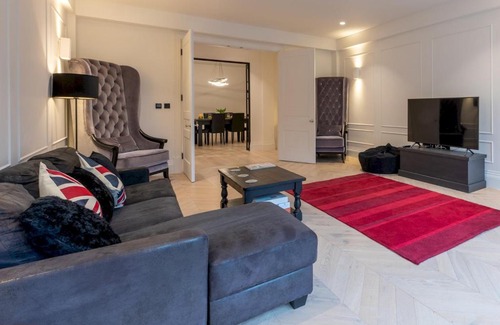 Shrewsbury Apartment | Pass the Keys Modern, luxury living in this historic building